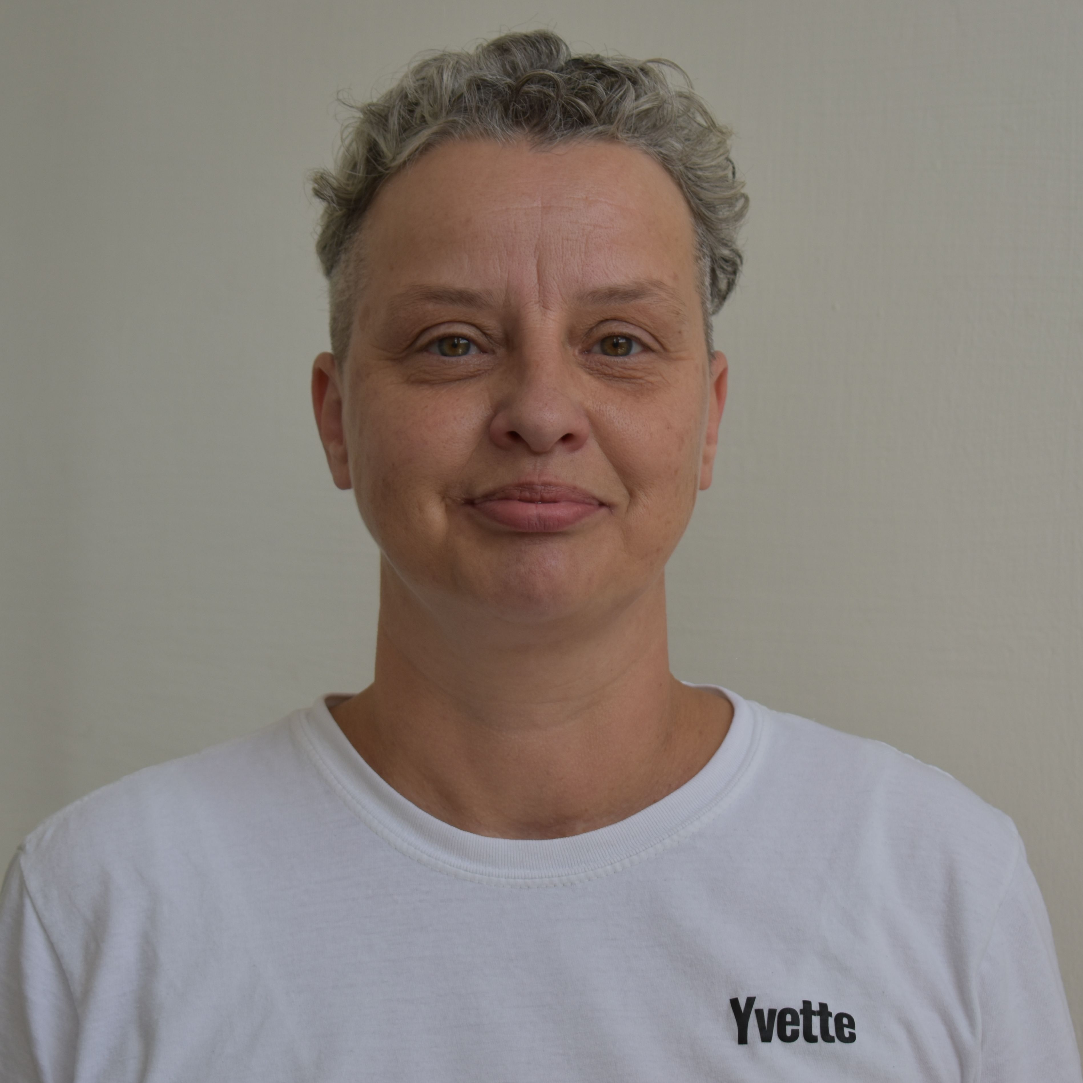 Beregszászi Yvette