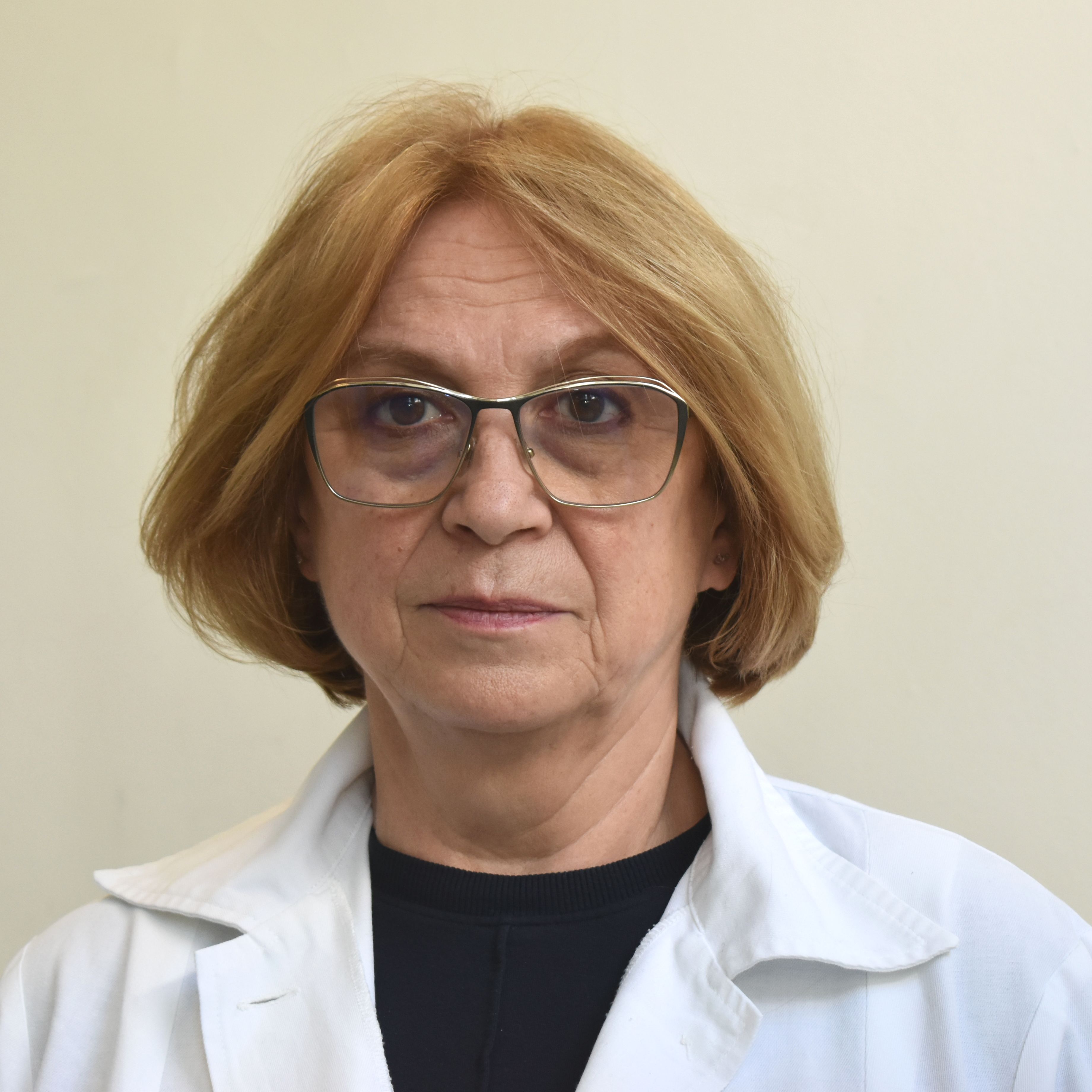 dr. Nyizsnyánszki Anna