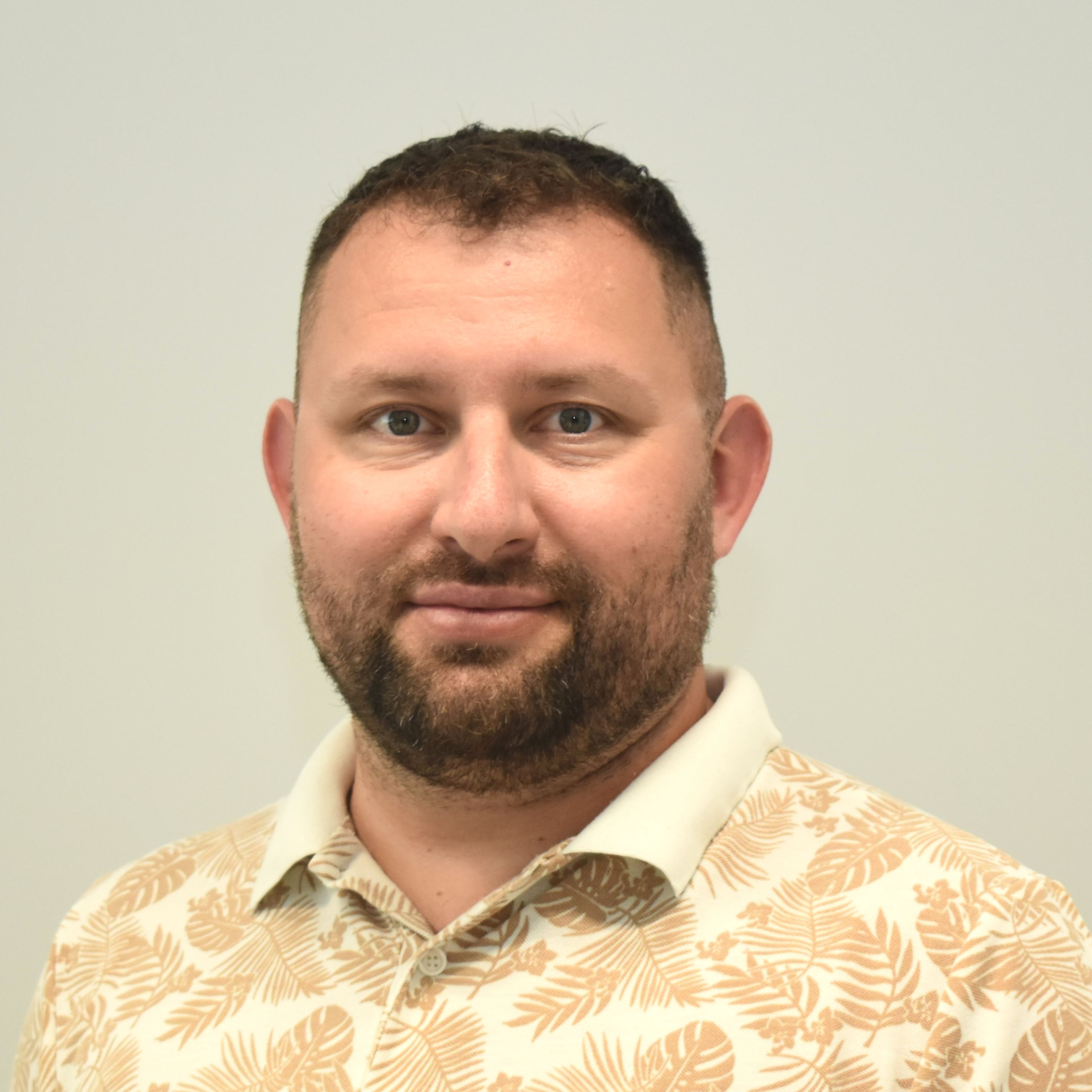 Dr. Till Zsolt
