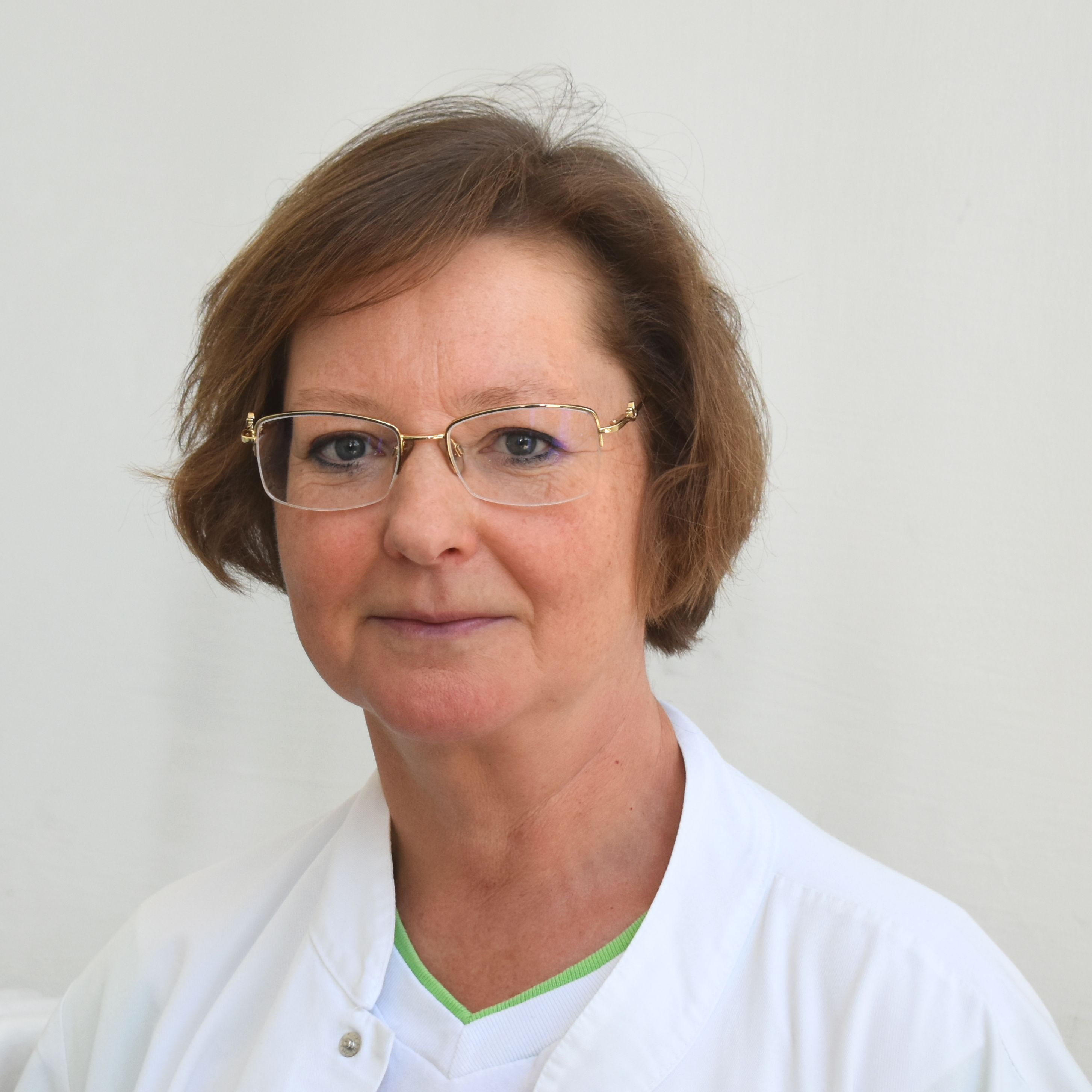 Dr. Schulek Réka